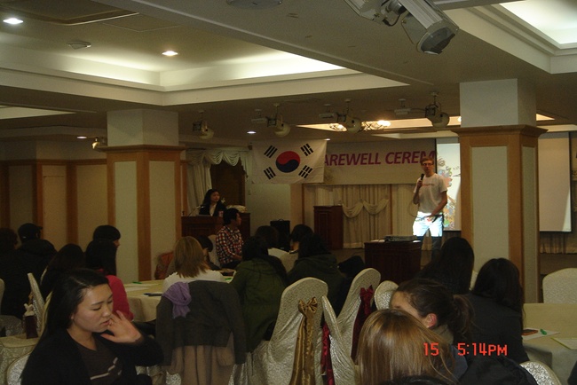 Farewell ceremony for Fall 2011 exchange students 관련 이미지입니다