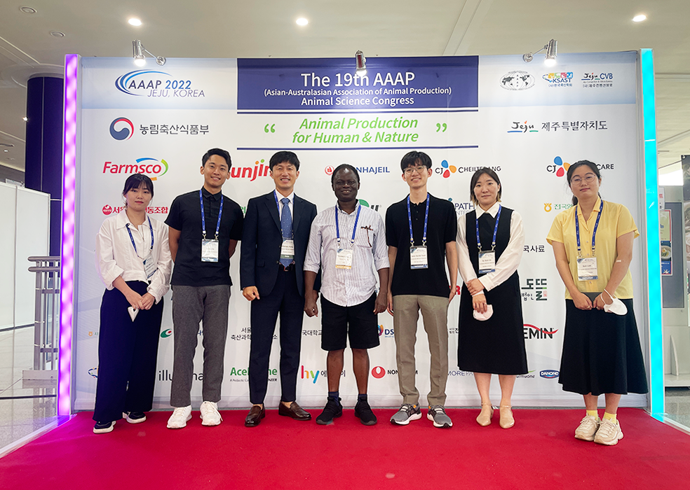 Department of Animal Science Undergraduate Wins Excellent Poster Prize at International Conference 관련이미지